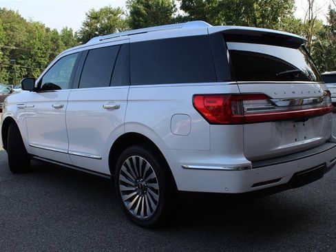 Used 2018 Lincoln Navigator Reserve w/ Technology Package AWD/4WD image 3