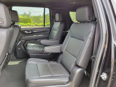 Used 2024 GMC Yukon XL Denali AWD/4WD image 15
