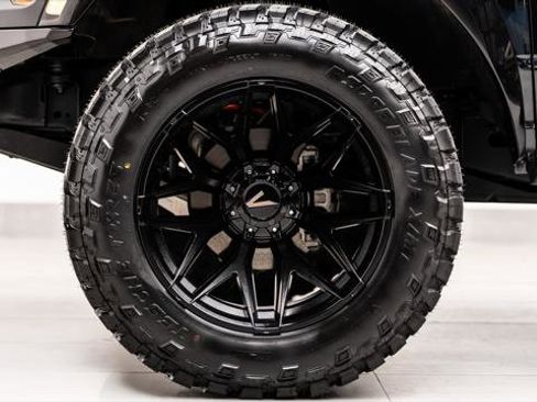 Used 2025 Ford F150 Raptor AWD/4WD image 29