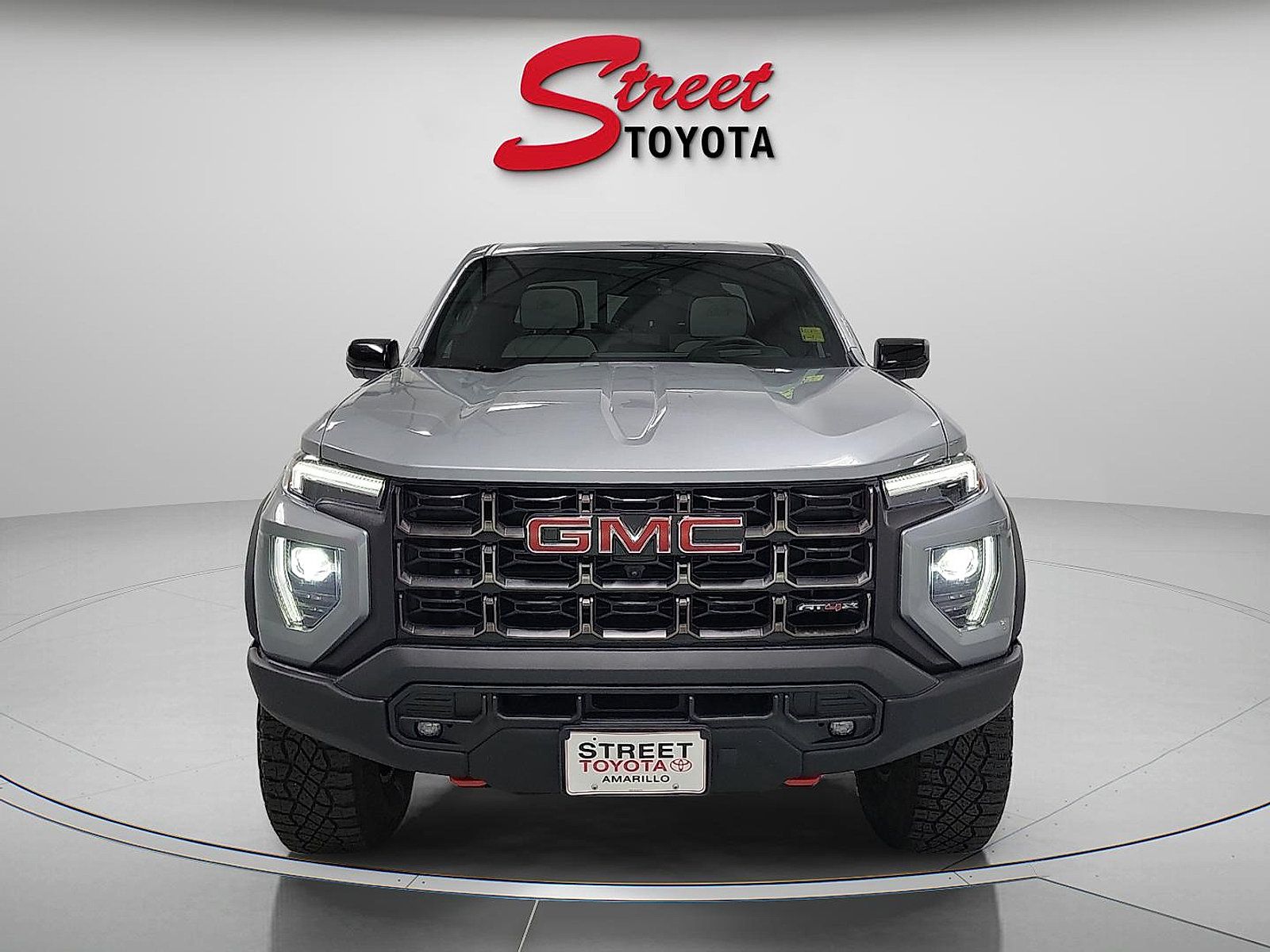 Used 2024 GMC Canyon AT4X w/ AT4X AEV Edition AWD/4WD image 6
