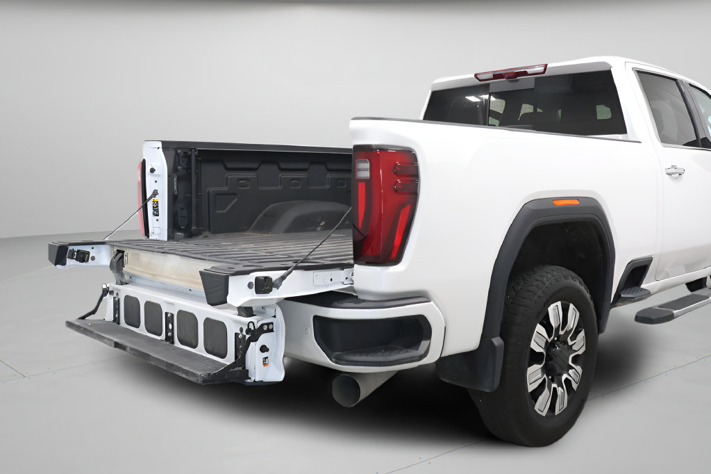 Used 2025 GMC Sierra 2500 Denali w/ Denali Reserve Package AWD/4WD image 32