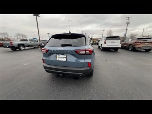 Used 2025 Ford Escape ST-Line Select w/ Class II Trailer Tow Package image 7