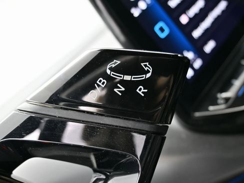 Used 2021 Volkswagen ID.4 Pro w/ ID.4 Protection Package image 21