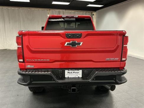 New 2026 Chevrolet Silverado 2500 ZR2 AWD/4WD image 4
