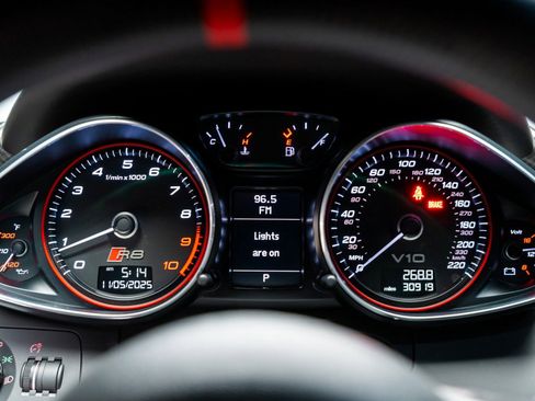 Used 2014 Audi R8 V10 image 57