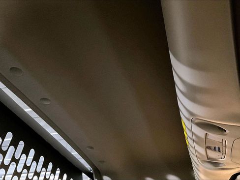 Used 2022 Ford Transit Connect XL image 21