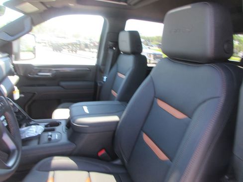 New 2026 GMC Sierra 3500 AT4 w/ AT4 Premium Plus Package image 12