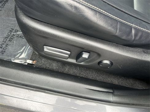 Used 2014 Toyota RAV4 Limited image 12