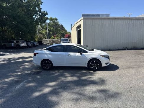 Certified 2025 Nissan Versa SR w/ Trunk Package FWD image 4