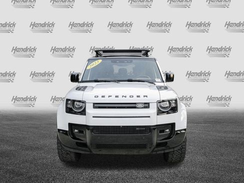 Used 2023 Land Rover Defender 90 X-Dynamic SE image 3