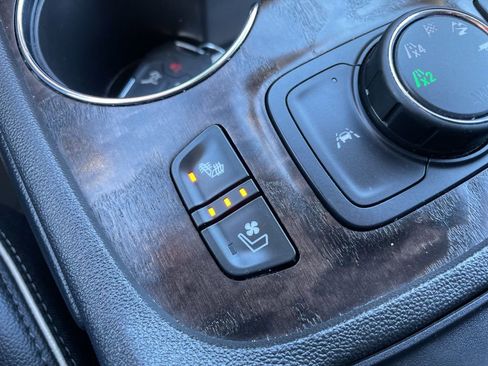 Used 2023 GMC Acadia Denali w/ Denali Ultimate Package image 13