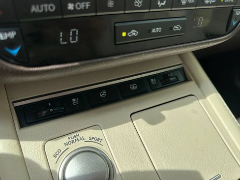 Used 2017 Lexus ES 350 FWD image 17