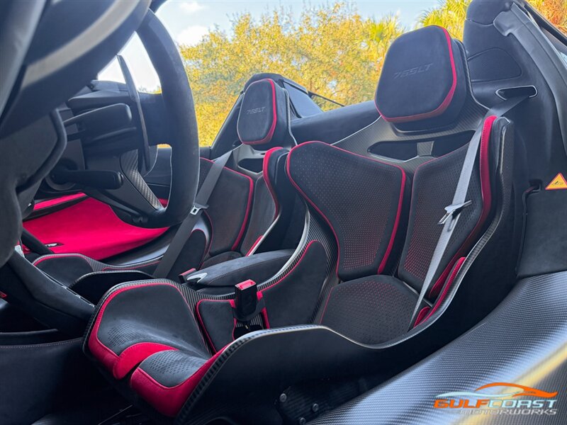 Used 2022 McLaren 765LT RWD image 25