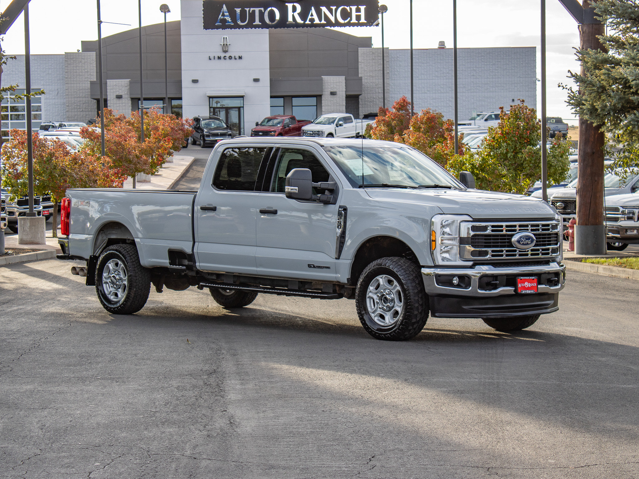 Used 2025 Ford F250 XLT AWD/4WD image 2