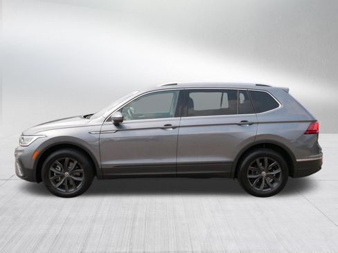 Used 2024 Volkswagen Tiguan SE AWD/4WD image 4