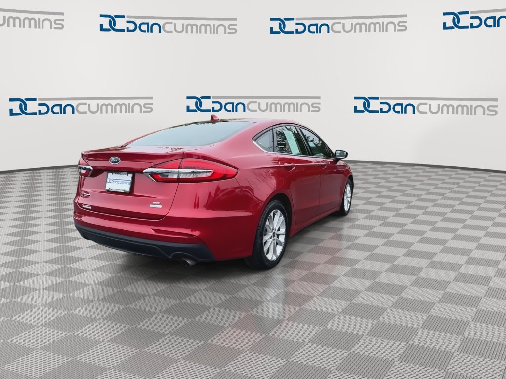 Used 2020 Ford Fusion SE FWD image 8