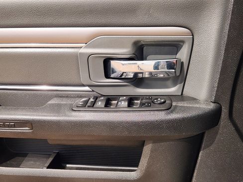 Used 2023 RAM 1500 Classic SLT w/ Electronics Group AWD/4WD image 24