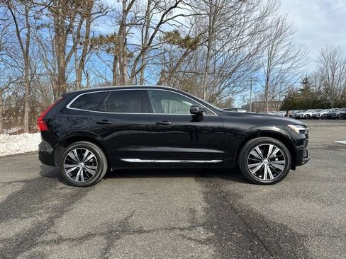 Certified 2023 Volvo XC60 B5 Plus image 10
