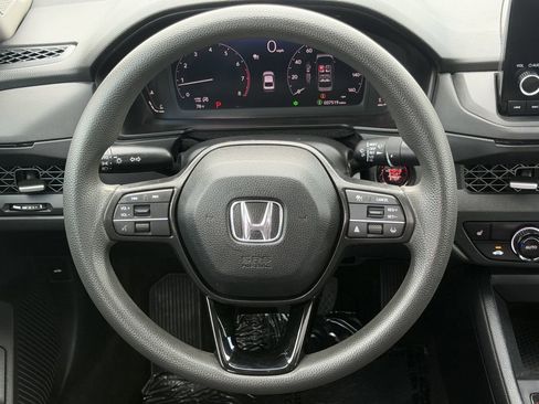 Used 2023 Honda Accord EX image 10