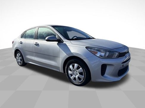 Used 2020 Kia Rio S image 2