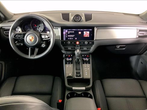 Used 2026 Porsche Macan AWD/4WD image 12
