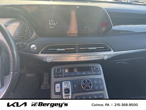 Used 2021 Hyundai Palisade Limited image 9