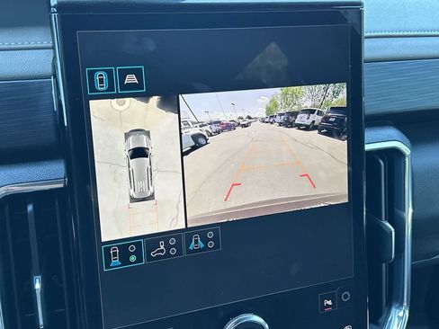 Used 2024 GMC Acadia Elevation FWD image 15