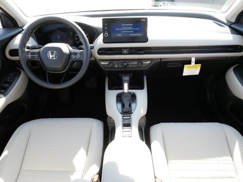 Certified 2026 Honda HR-V LX image 10