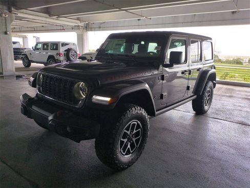 New 2025 Jeep Wrangler Unlimited Rubicon w/ Technology Group image 9