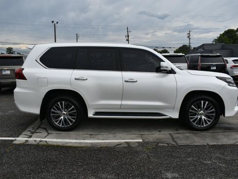 Used 2019 Lexus LX 570 4WD w/ Luxury Package image 5