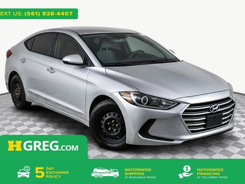 Used 2017 Hyundai Elantra SE image 1
