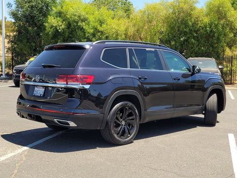 Used 2023 Volkswagen Atlas SE w/ Black Wheel Package AWD/4WD image 6