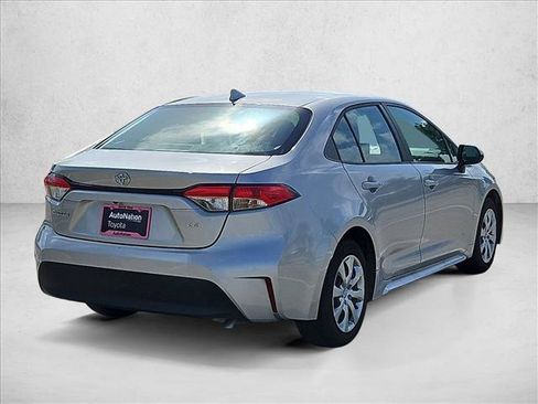 Used 2024 Toyota Corolla LE FWD image 5