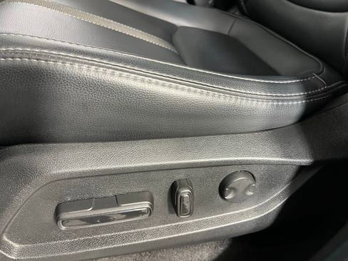 Used 2025 Honda Pilot Touring image 24