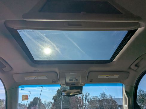 Used 2017 Chevrolet Tahoe LT image 14