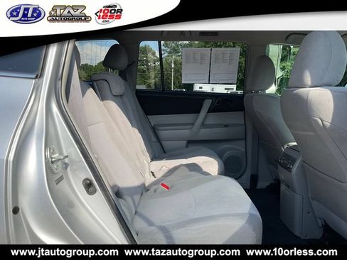 Used 2013 Toyota Highlander FWD w/ Cold Weather Pkg image 15