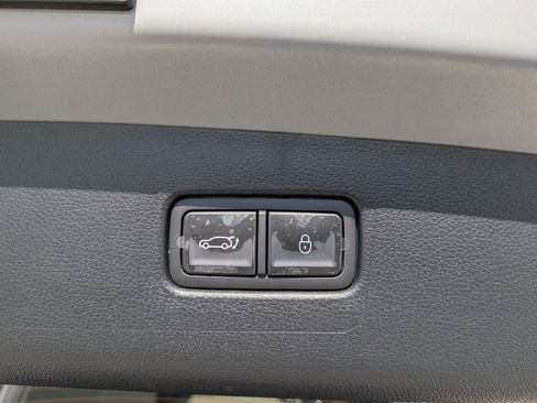 New 2026 Genesis GV70 2.5T Advanced image 31