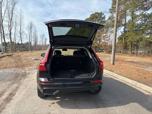 Used 2023 Volvo XC60 B5 Plus w/ Climate Package image 18