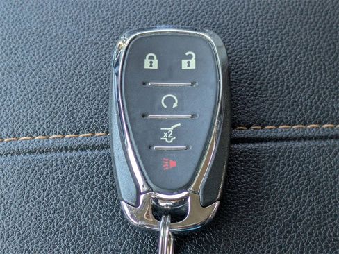 Used 2020 Chevrolet Traverse LT w/ LT Premium Package image 33