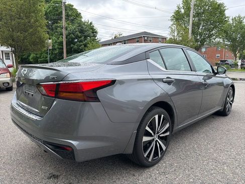 Used 2021 Nissan Altima 2.5 SR w/ SR Premium Package AWD/4WD image 6