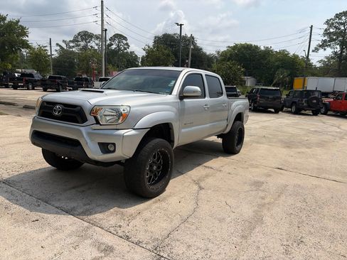 Used 2013 Toyota Tacoma PreRunner w/ TRD Sport Pkg RWD image 2