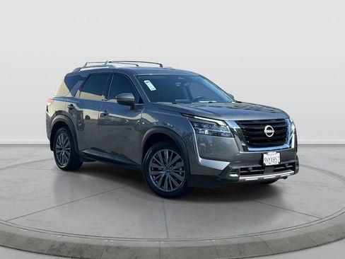Certified 2024 Nissan Pathfinder SL w/ SL Premium Package FWD image 1