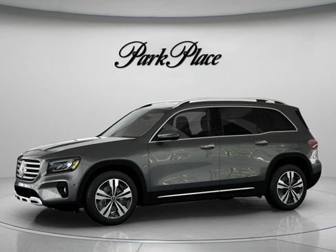 Used 2026 Mercedes-Benz GLB 250 image 3
