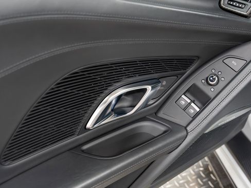 Used 2017 Audi R8 V10 plus w/ Full Leather Package image 93