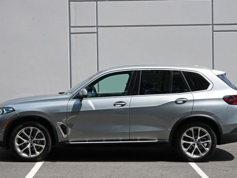 Used 2024 BMW X5 xDrive40i w/ Premium Package AWD/4WD image 51