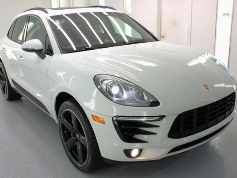 Used 2016 Porsche Macan S image 12