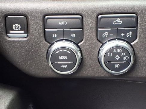 Used 2024 GMC Sierra 1500 Elevation AWD/4WD image 18
