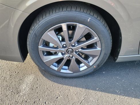 New 2026 Nissan Sentra SL FWD image 4