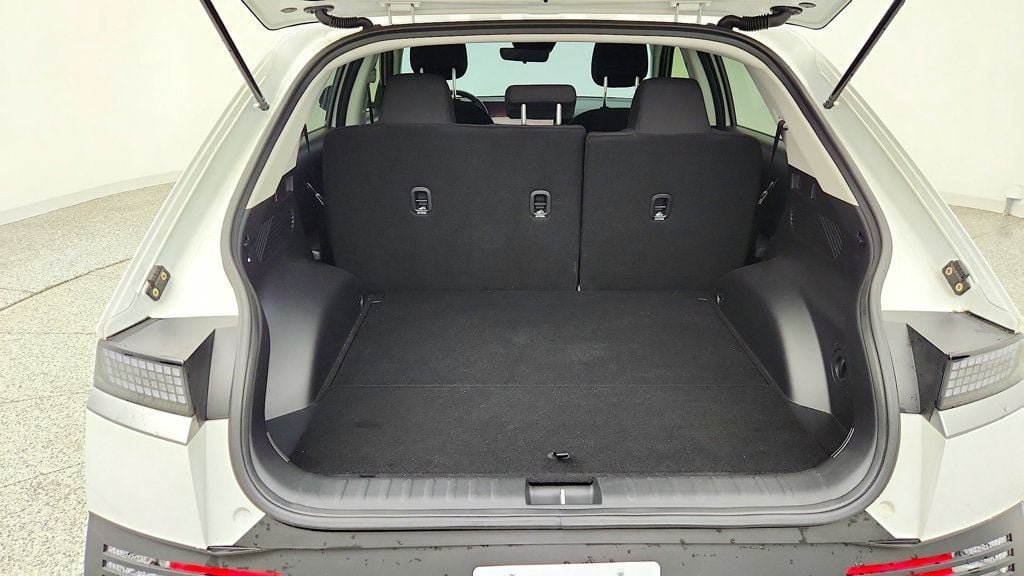 Used 2026 Hyundai Ioniq 5 SE RWD image 18