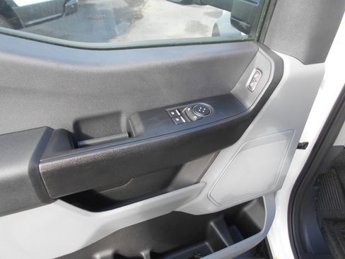 Used 2024 Ford F550 4x4 Regular Cab Super Duty image 6